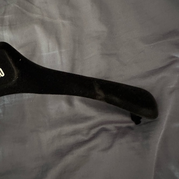 Love Moschino velvet clothes holder - Picture 6 of 7